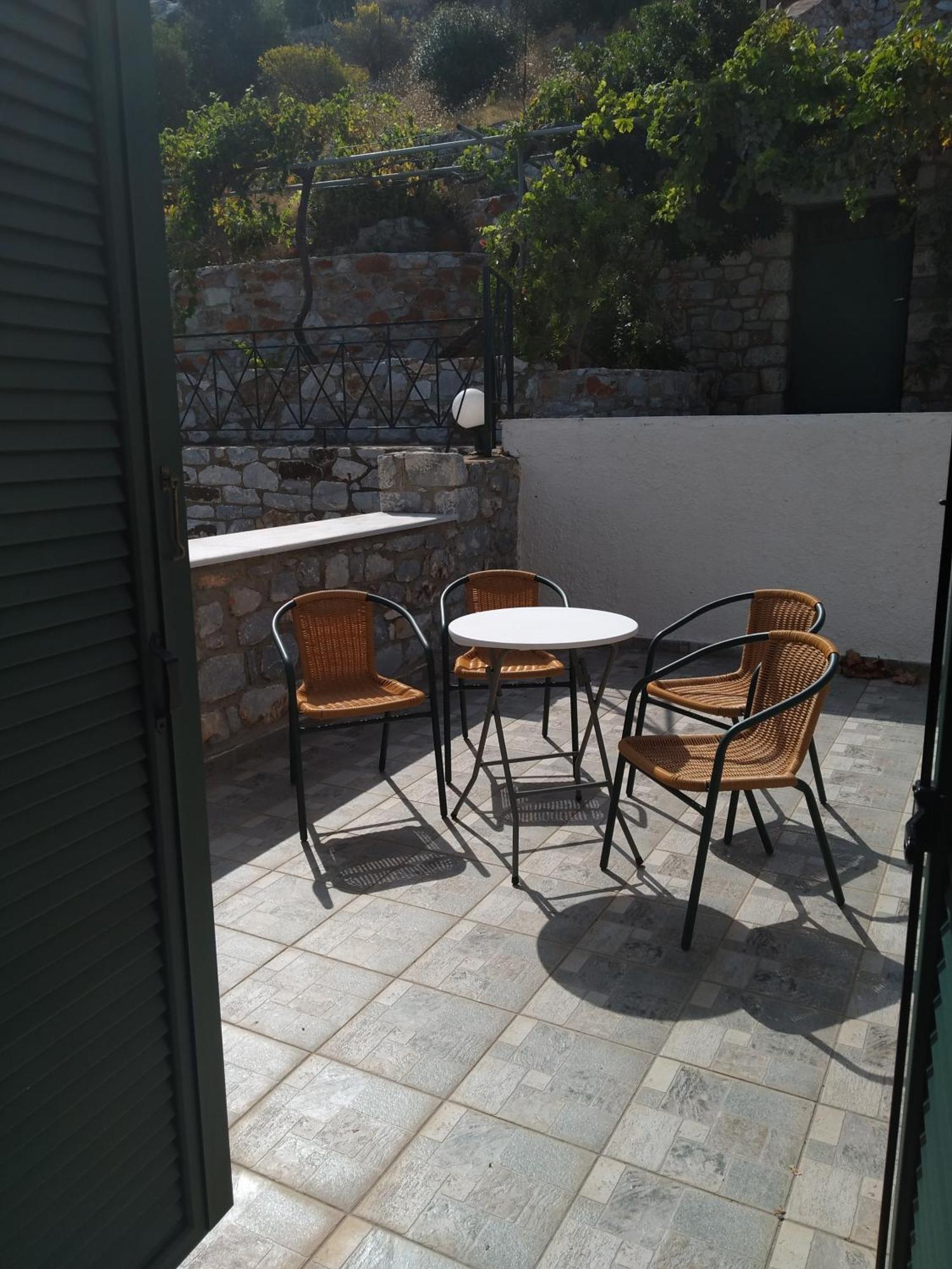 Vatoulia House Aparthotel Néon Oítilon Exterior foto