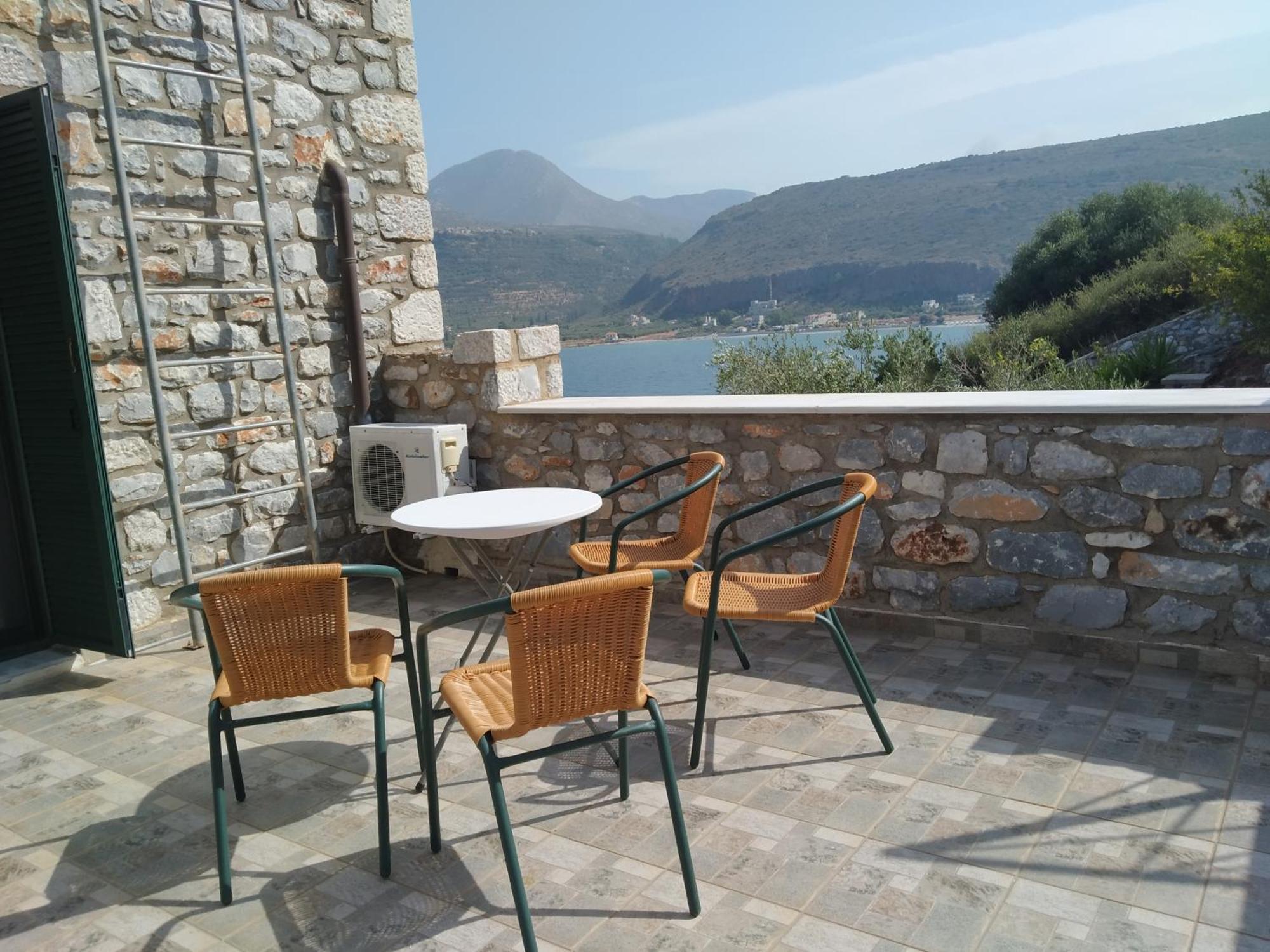 Vatoulia House Aparthotel Néon Oítilon Exterior foto